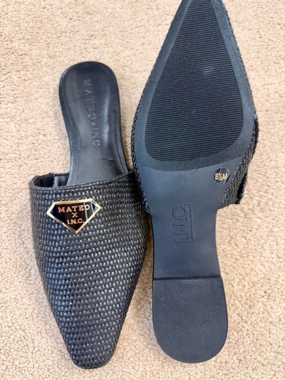 Mateo New York Black Woven Pointed Slide Mules With Gold Emblem View 4